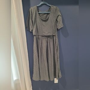 Latched Mama Midi Dress, Gray, L